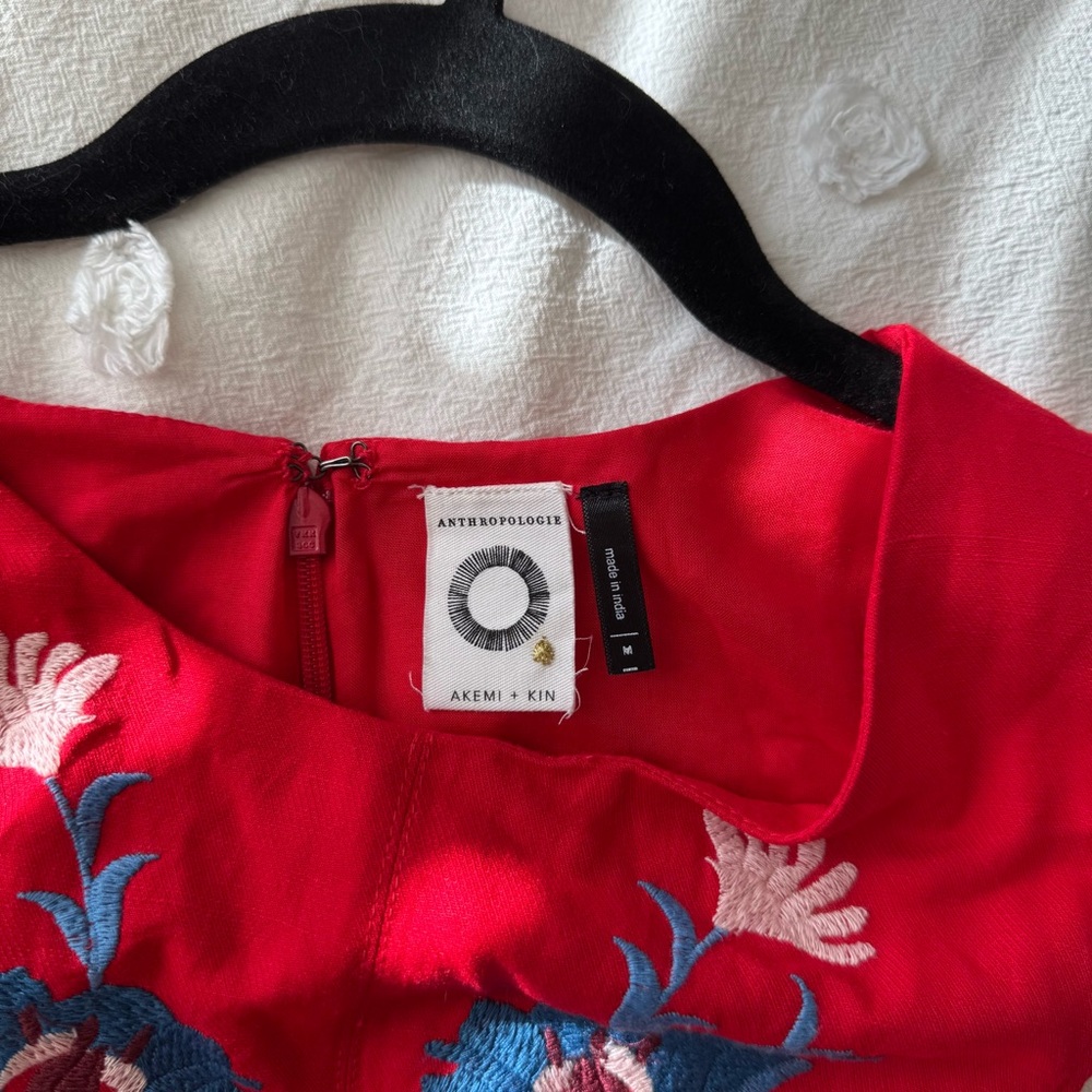 Anthropologie Akemi + Kin Red Sleeveless Embroidered Shift Dress Size M - Picture 3 of 5